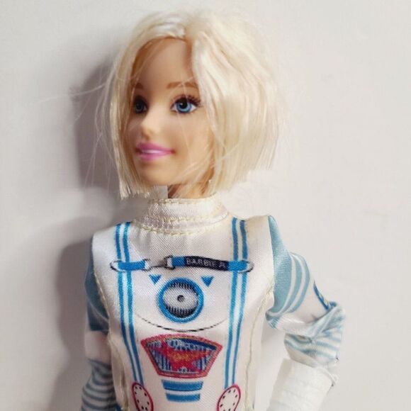 2015 MATTEL Barbie Career 60th Anniversary Astronault Doll Moon Boots - Picture 2 of 12